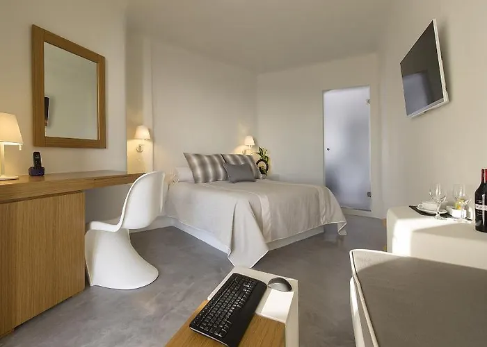 Avaton And (adults Only) Imerovígli