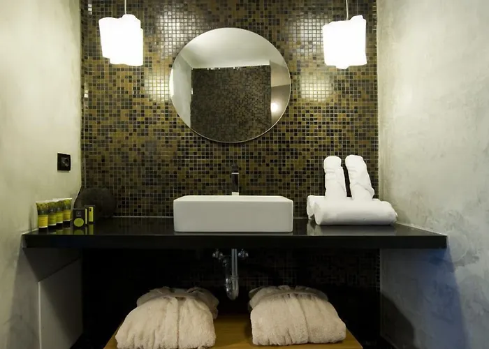 Avaton And (adults Only)