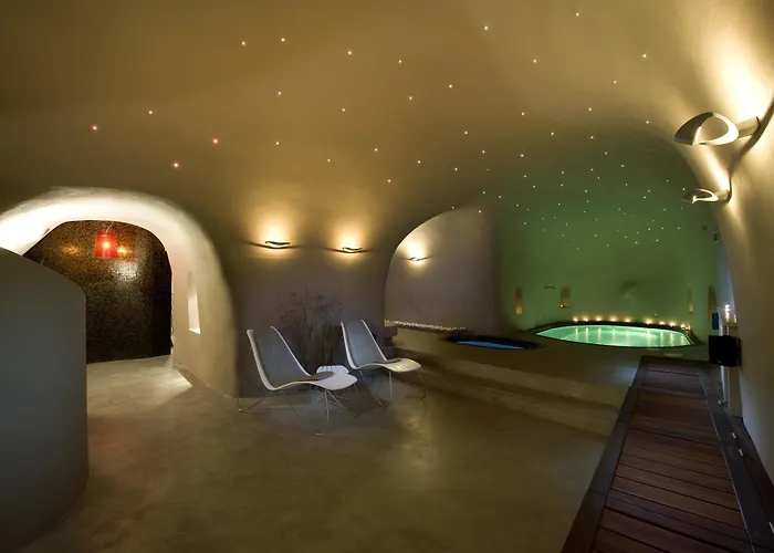 阿瓦隆温泉度假酒店 4*